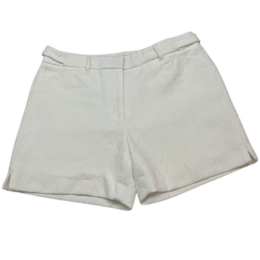 White House Black Market The 5” Short Textured White Size 6